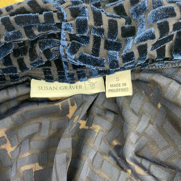 Susan Graver Blue Velvet Pattern Over Sheer Open Vest Top Women's Small - Picture 7 of 11